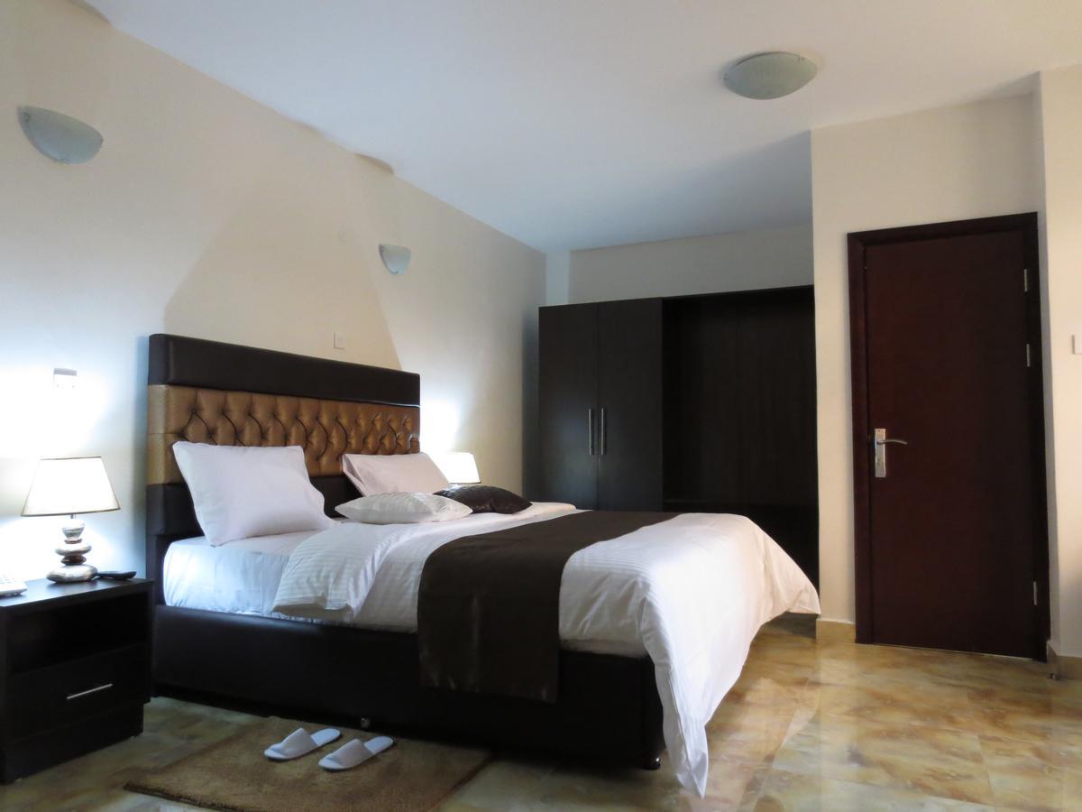 Airport Plaza Hotel Dżuba Zewnętrze zdjęcie