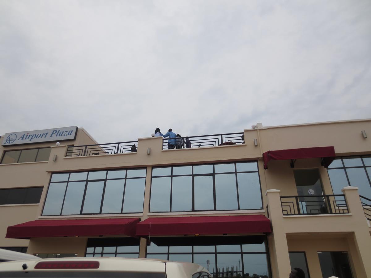 Airport Plaza Hotel Dżuba Zewnętrze zdjęcie