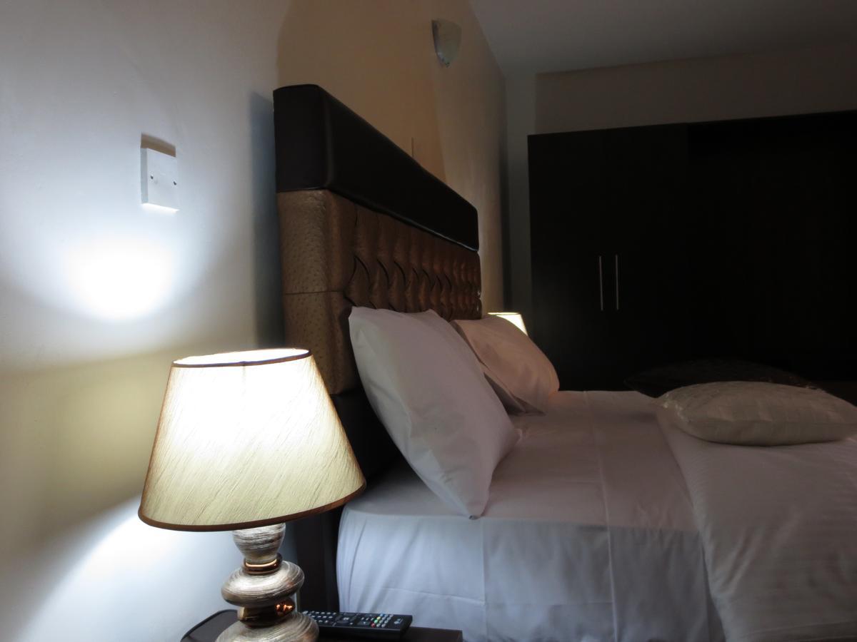 Airport Plaza Hotel Dżuba Zewnętrze zdjęcie